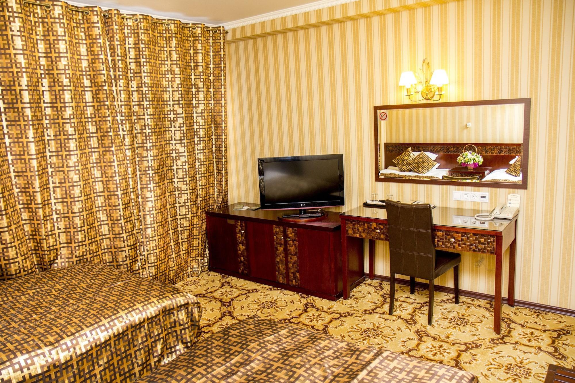 Klassik Hotel Chisinau Exterior foto