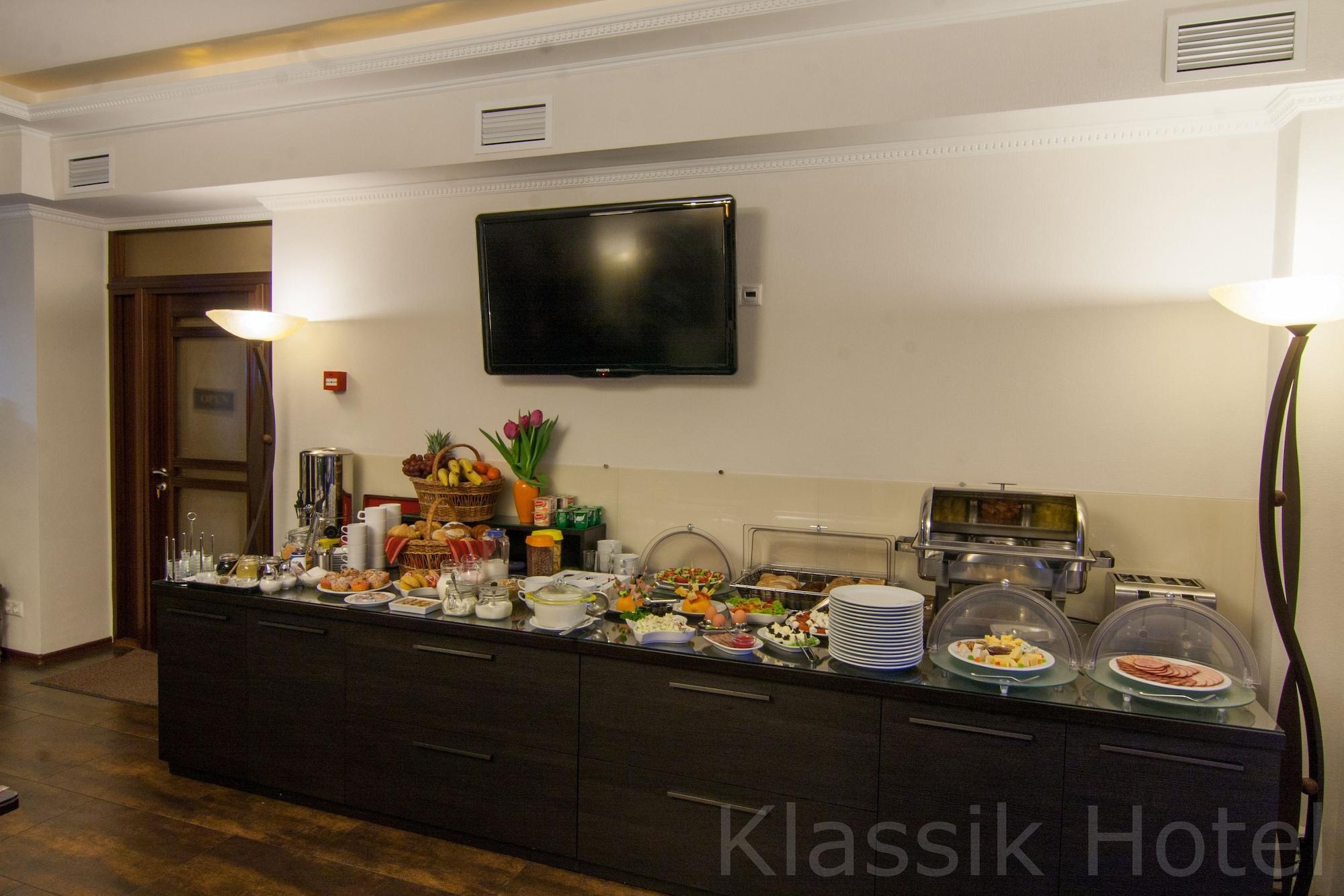 Klassik Hotel Chisinau Exterior foto