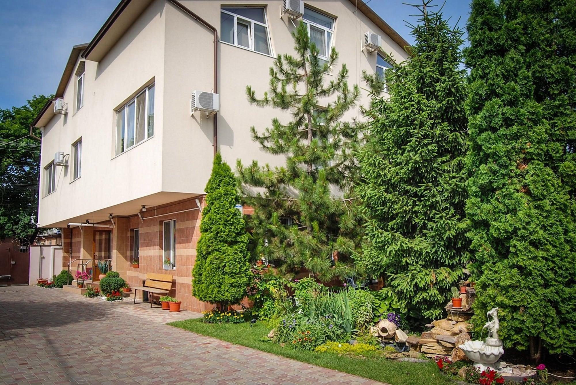 Klassik Hotel Chisinau Exterior foto