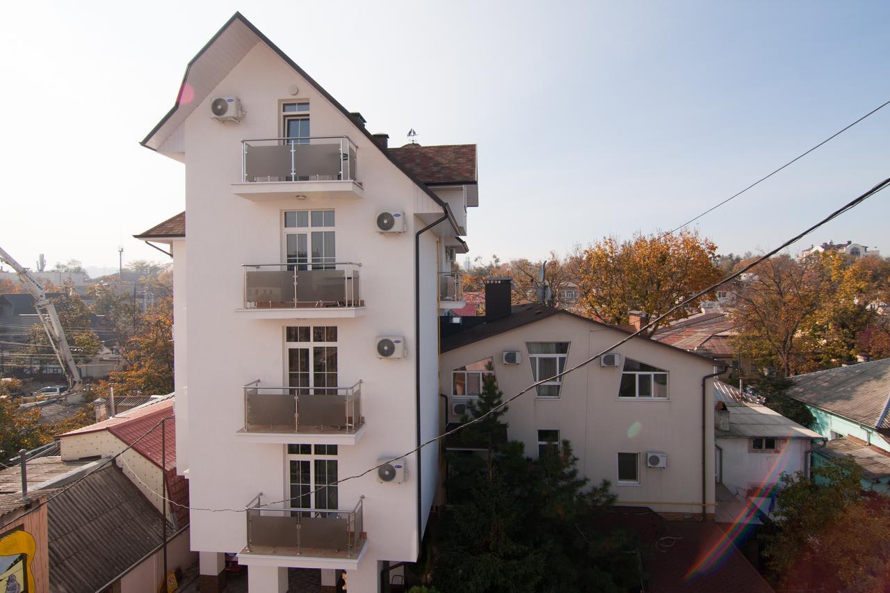 Klassik Hotel Chisinau Exterior foto